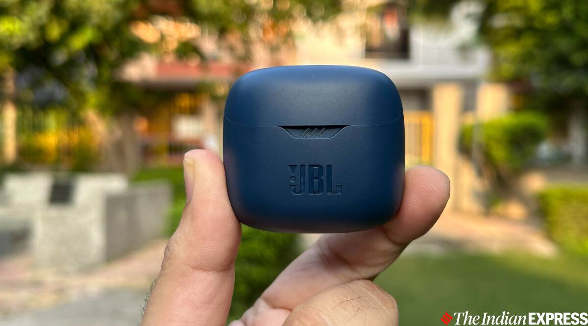 True Wireless Earbuds: JBL Tune Flex Review, by Author